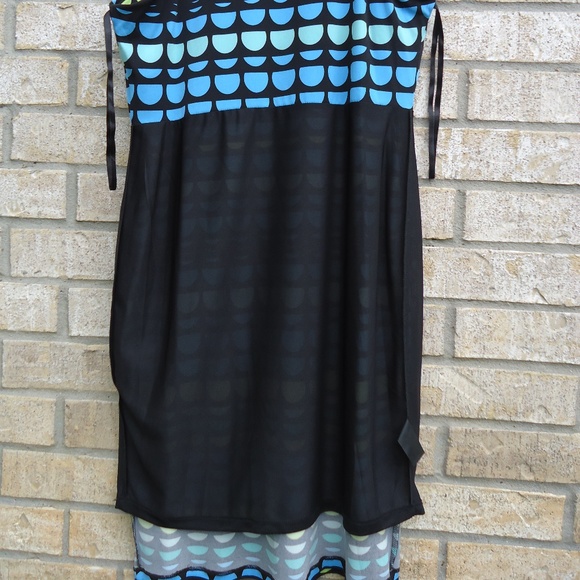 SIZE S. Vince Camuto stretch geometric design dress. - Picture 3 of 8